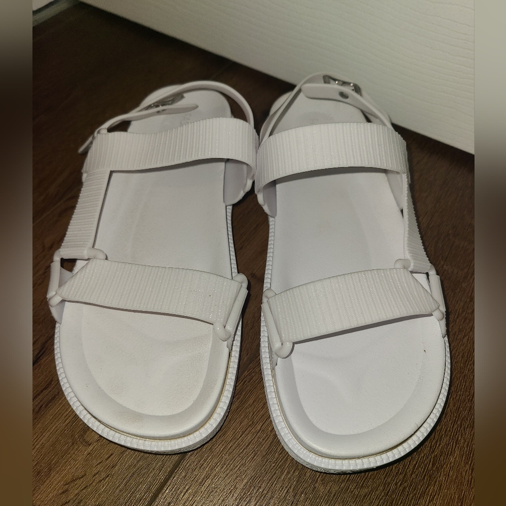 Fashion Nova Tereza Sandals - White sz 10